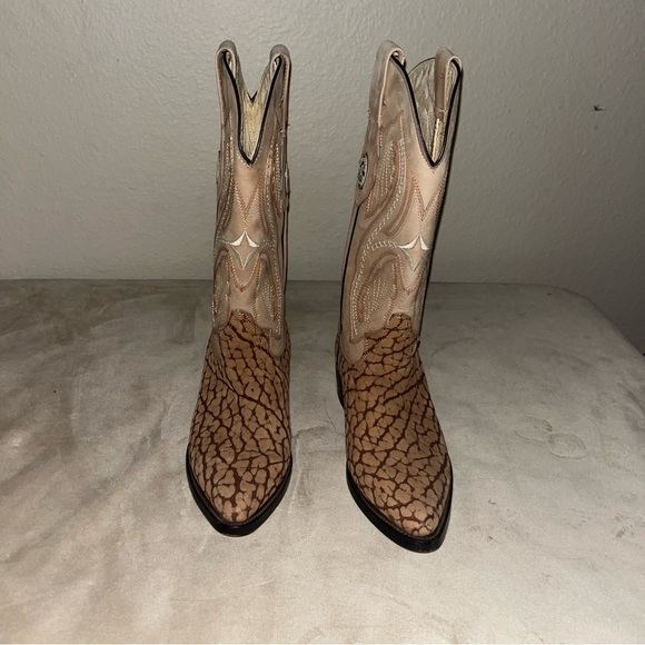 The Unbranded Brand Shoes - Stylish Tan and Brown Heeled Boots